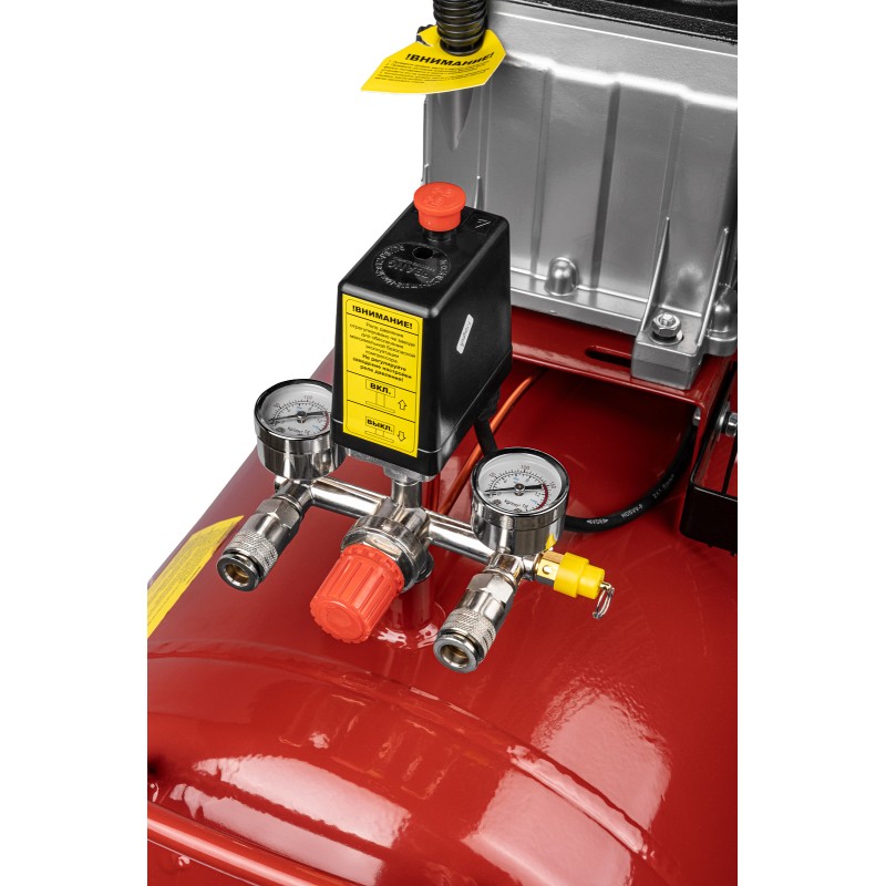 Компрессор ременной масляный Elitech КПР 550-200-3.0