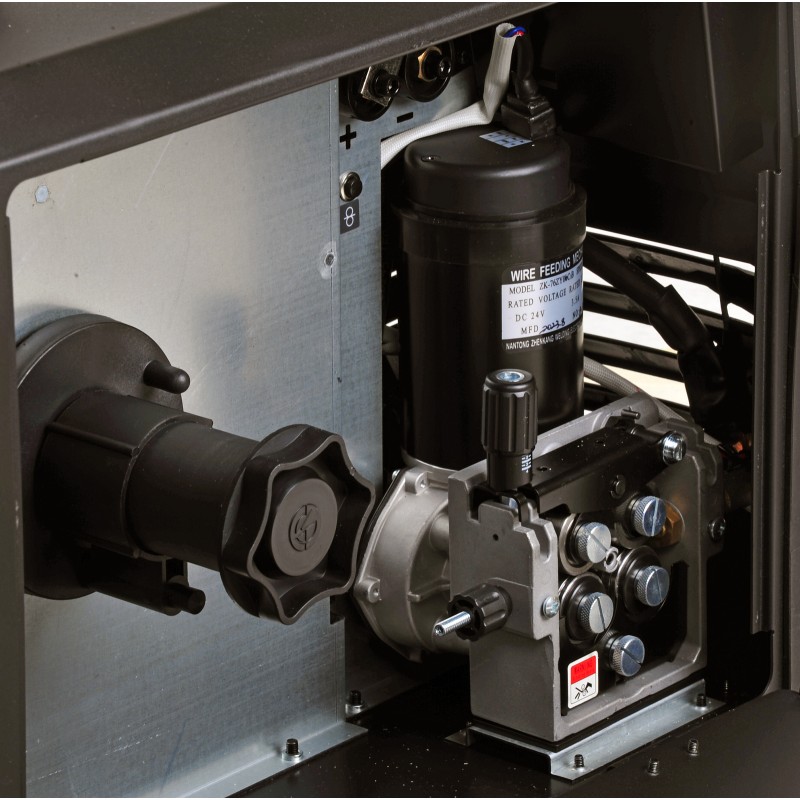 Сварочный инвертор ELITECH WM 300 SYN LCD PULSE