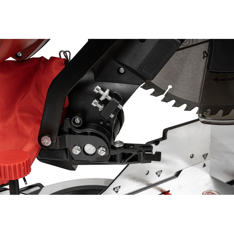 Пила торцовочно-усовочная Elitech ПТ 2030КРС (E2006.011.00)