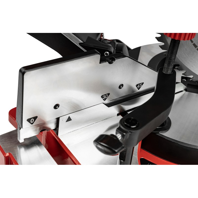 Пила торцовочно-усовочная Elitech ПТ 2030КРС (E2006.011.00)