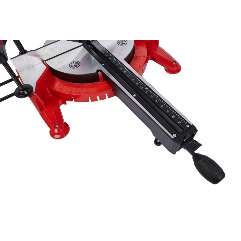 Пила торцовочная Elitech ПТ 1825КУ (Е2006.002.00)