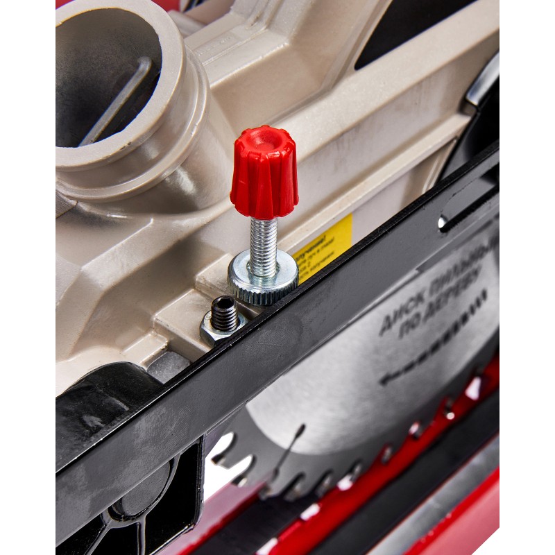 Торцовочная пила Elitech ПТ 825К