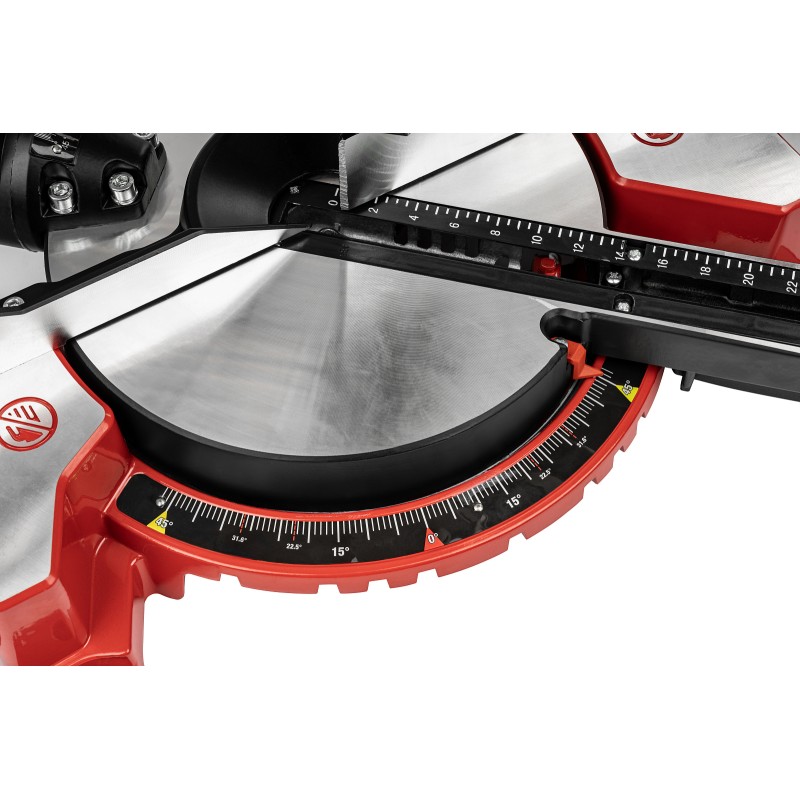 Пила торцовочно-усовочная Elitech ПТ 1825К (E2006.008.00)